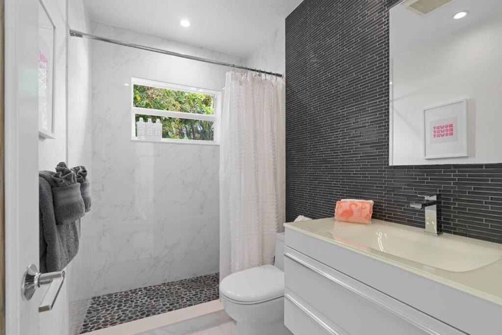 Waterfront-Heated Pool-Mini Golf-Game Room-2Mi Beach Fort Lauderdale Exteriér fotografie